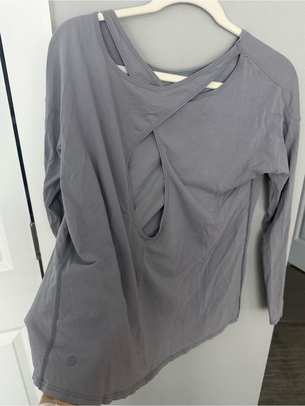 Light Gray/Purple Lululemon Long Sleeve Women’s Top with Back Cutout